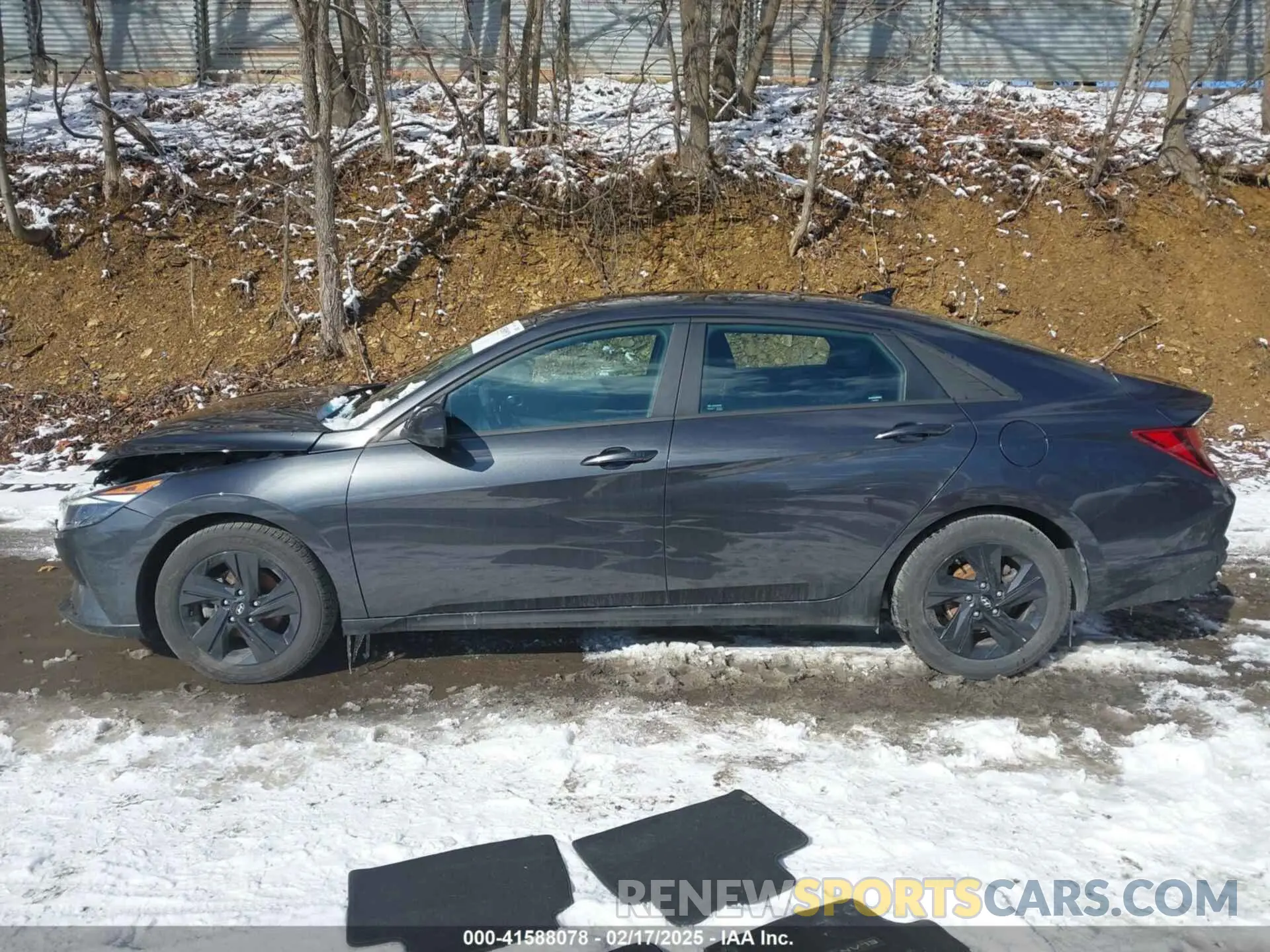 14 Photograph of a damaged car 5NPLM4AG5PH095897 HYUNDAI ELANTRA 2023