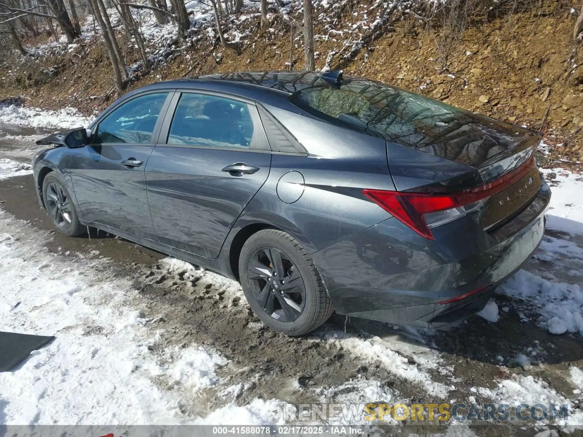 3 Photograph of a damaged car 5NPLM4AG5PH095897 HYUNDAI ELANTRA 2023