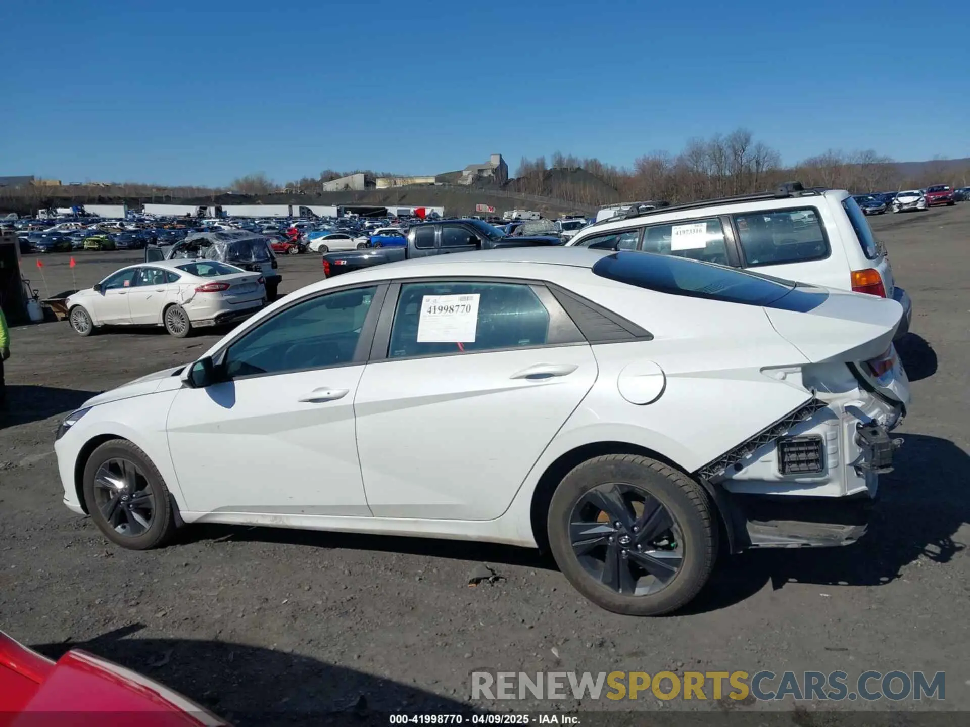 14 Photograph of a damaged car 5NPLM4AG6PH091857 HYUNDAI ELANTRA 2023