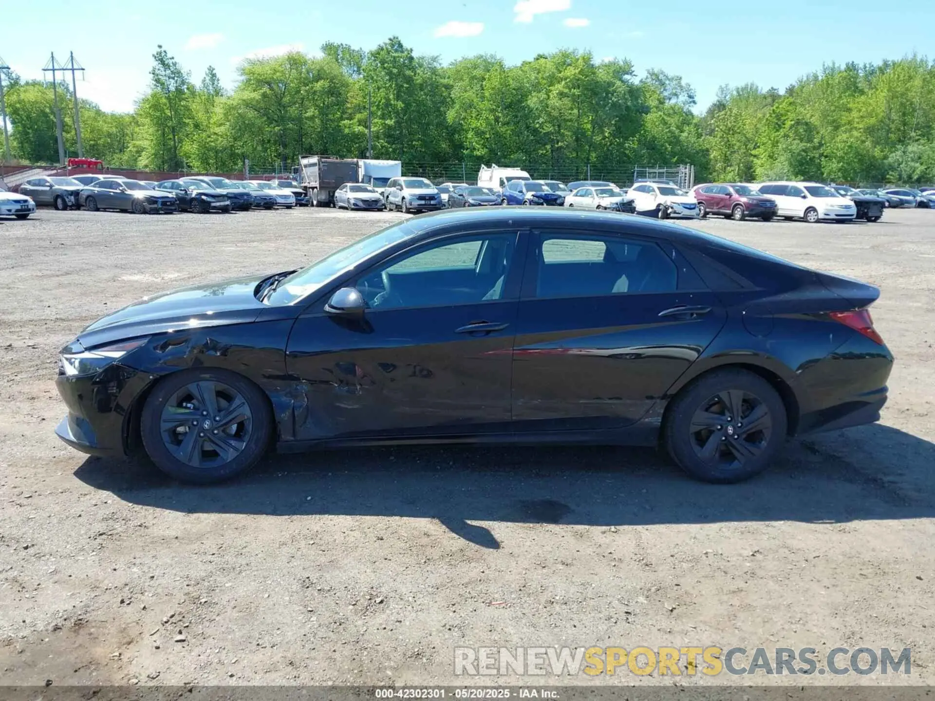14 Photograph of a damaged car 5NPLM4AG6PH092054 HYUNDAI ELANTRA 2023