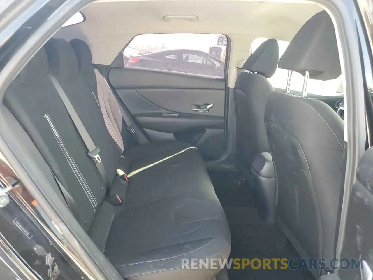 10 Photograph of a damaged car 5NPLM4AG6PH093253 HYUNDAI ELANTRA 2023