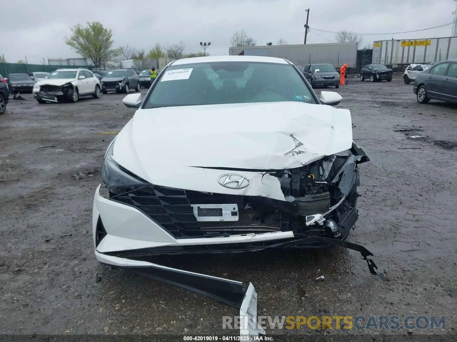 11 Photograph of a damaged car 5NPLM4AG6PH109998 HYUNDAI ELANTRA 2023