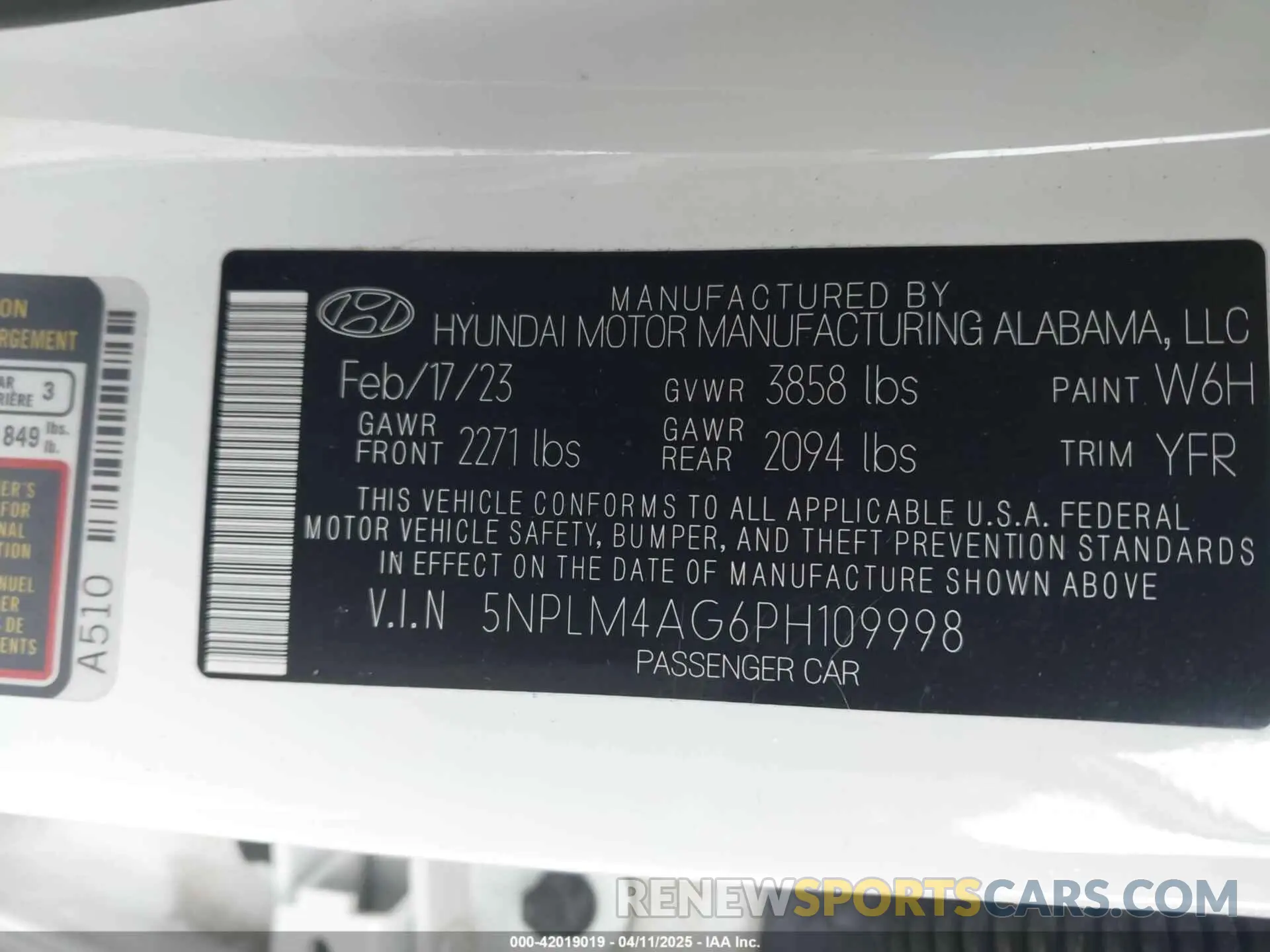 9 Photograph of a damaged car 5NPLM4AG6PH109998 HYUNDAI ELANTRA 2023