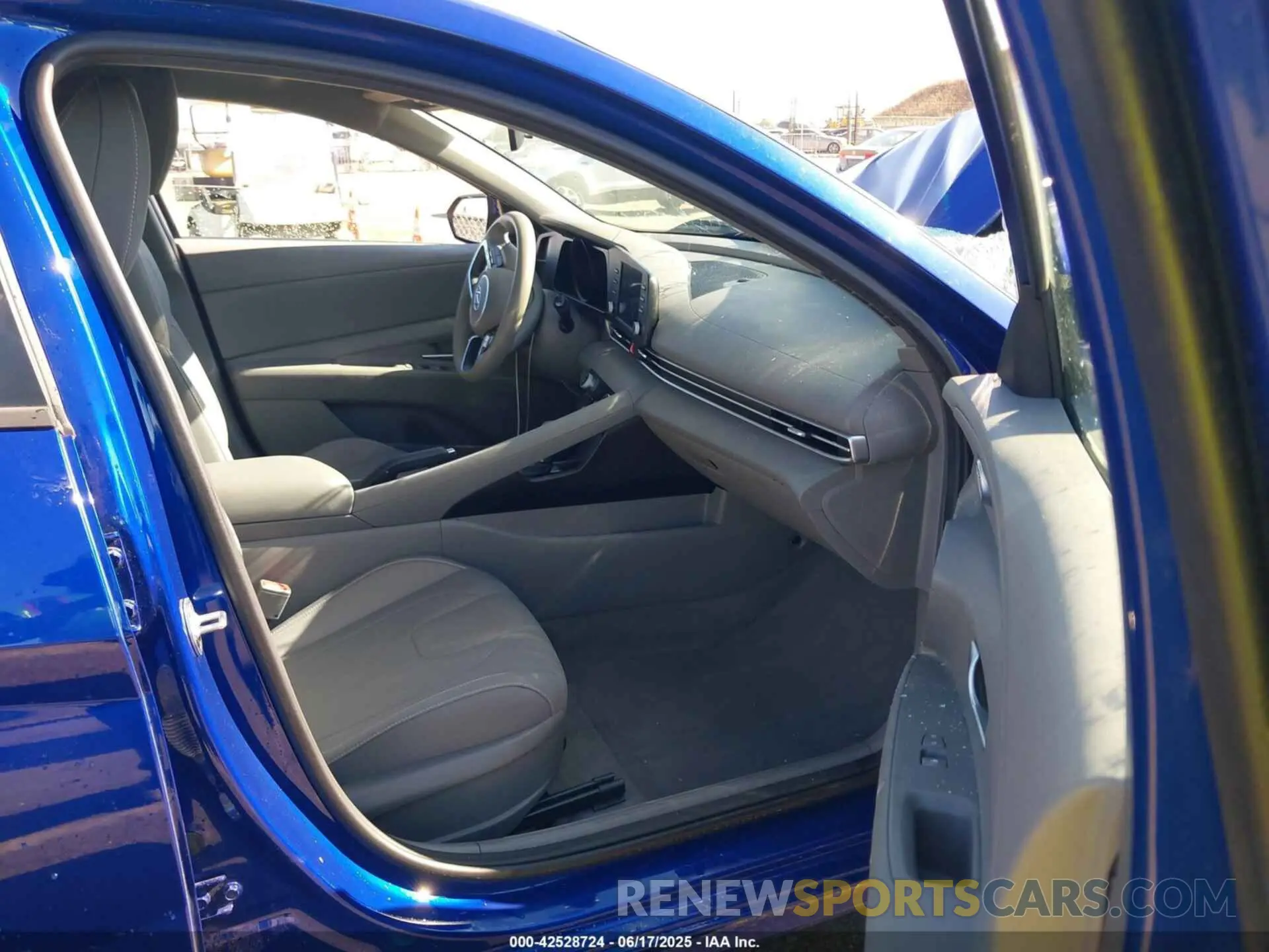 5 Photograph of a damaged car 5NPLM4AG7PH092158 HYUNDAI ELANTRA 2023