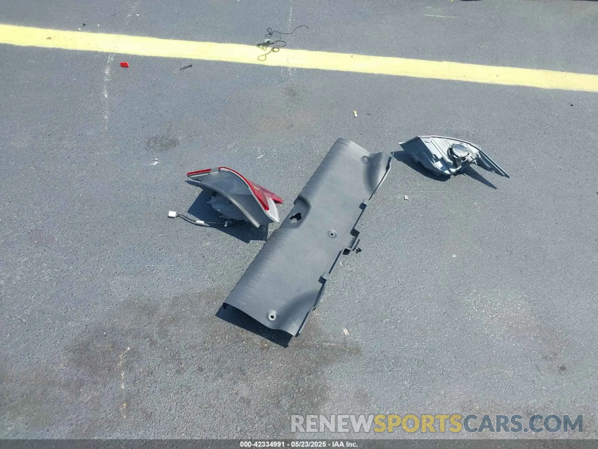 12 Photograph of a damaged car 5NPLM4AG7PH103787 HYUNDAI ELANTRA 2023