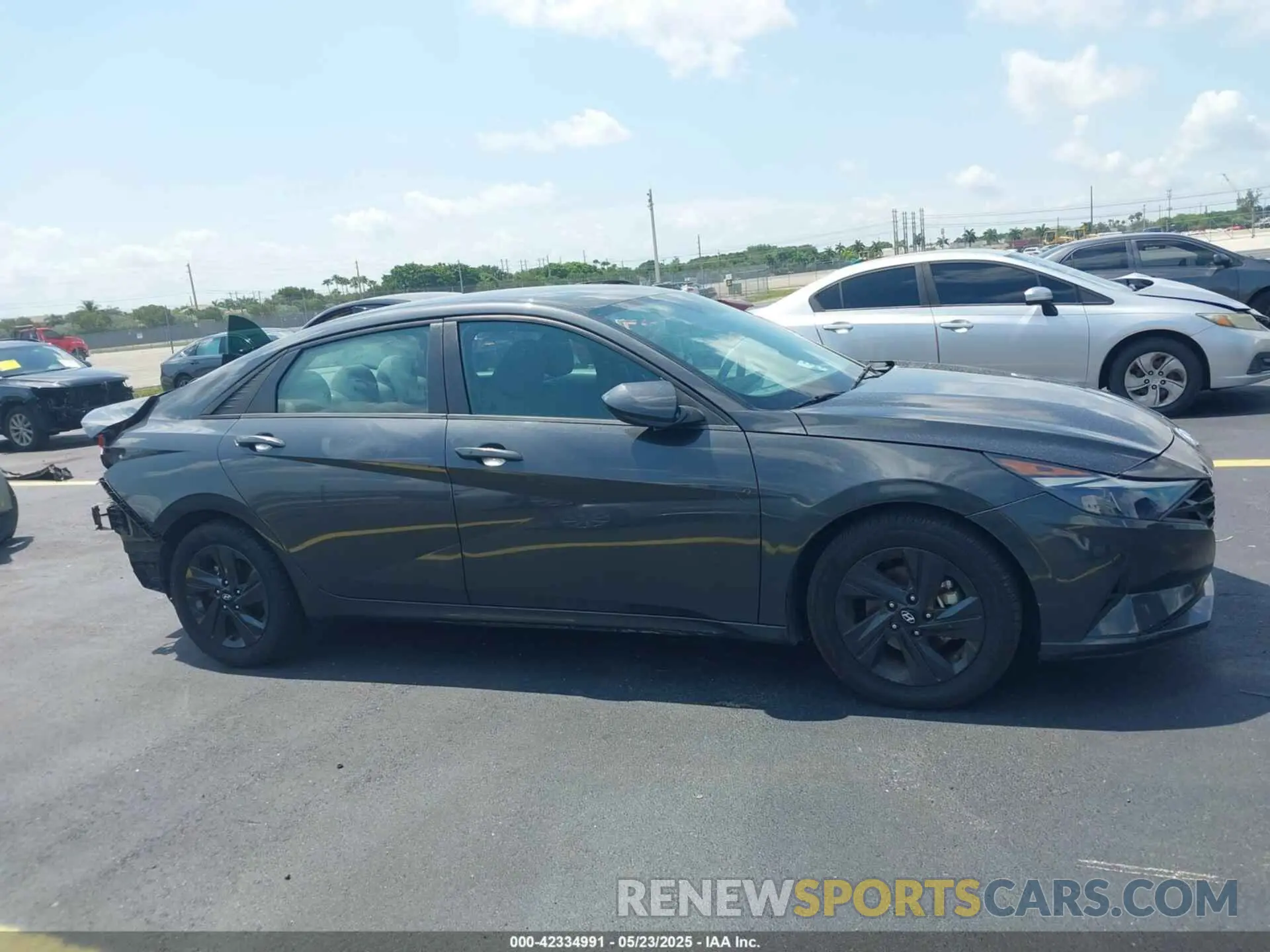 14 Photograph of a damaged car 5NPLM4AG7PH103787 HYUNDAI ELANTRA 2023
