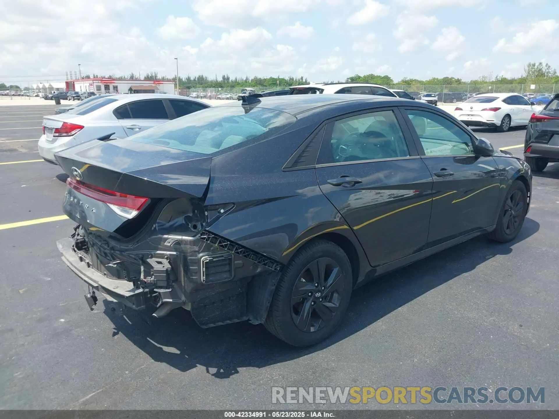 4 Photograph of a damaged car 5NPLM4AG7PH103787 HYUNDAI ELANTRA 2023