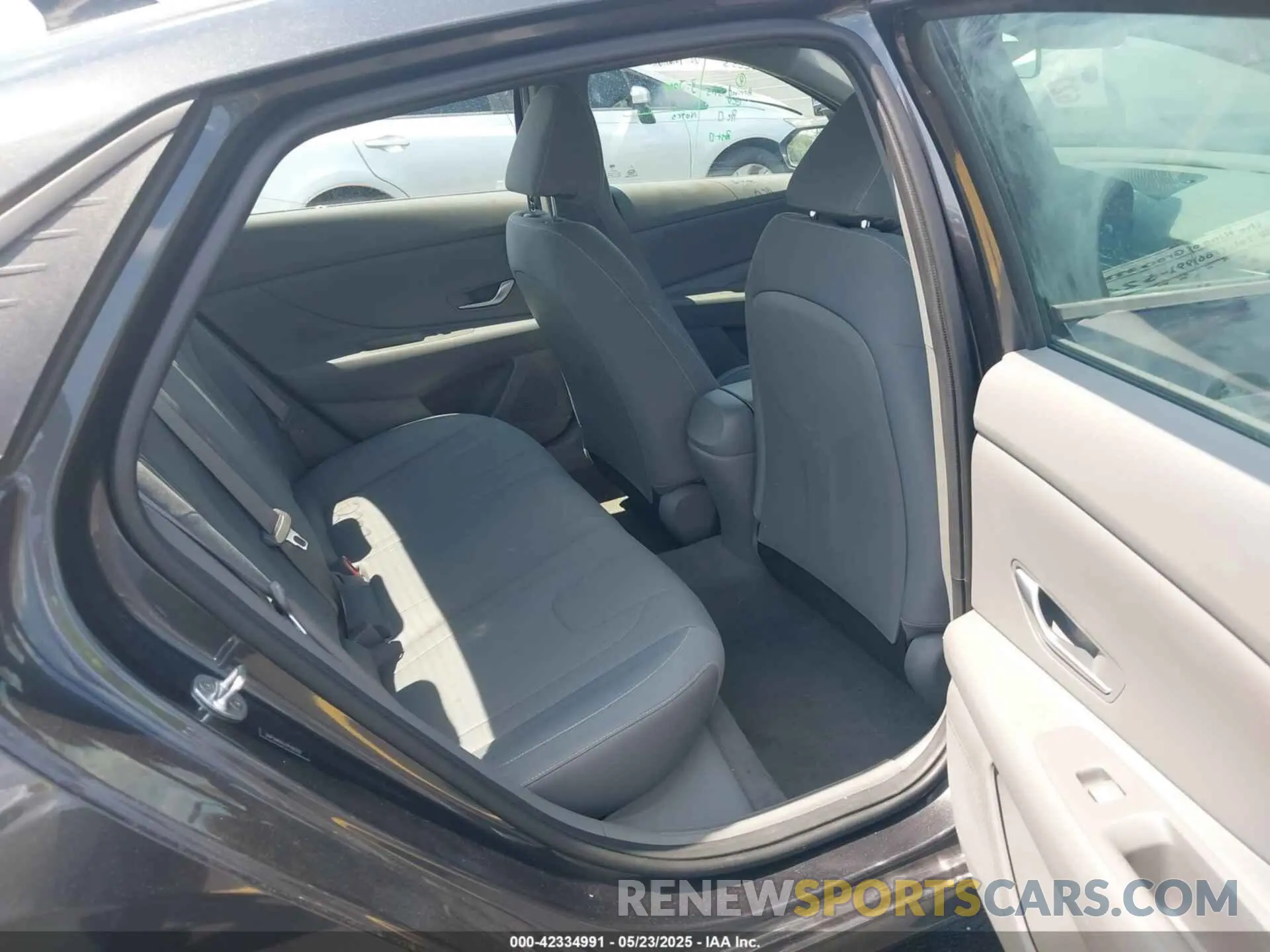 8 Photograph of a damaged car 5NPLM4AG7PH103787 HYUNDAI ELANTRA 2023