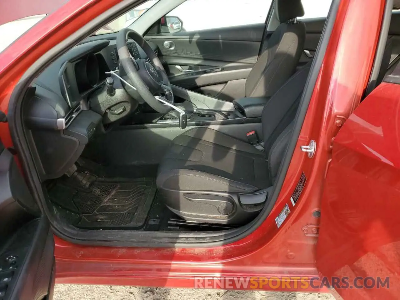 7 Photograph of a damaged car 5NPLM4AG7PH112716 HYUNDAI ELANTRA 2023