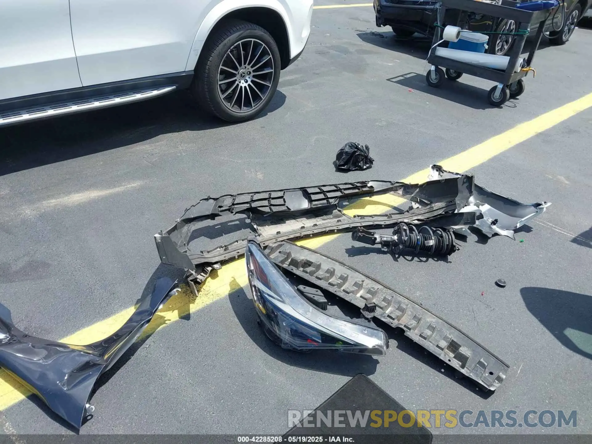 11 Photograph of a damaged car 5NPLM4AG8PH118489 HYUNDAI ELANTRA 2023