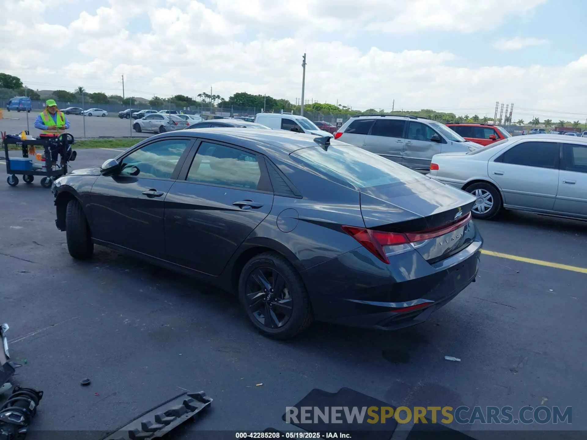 3 Photograph of a damaged car 5NPLM4AG8PH118489 HYUNDAI ELANTRA 2023
