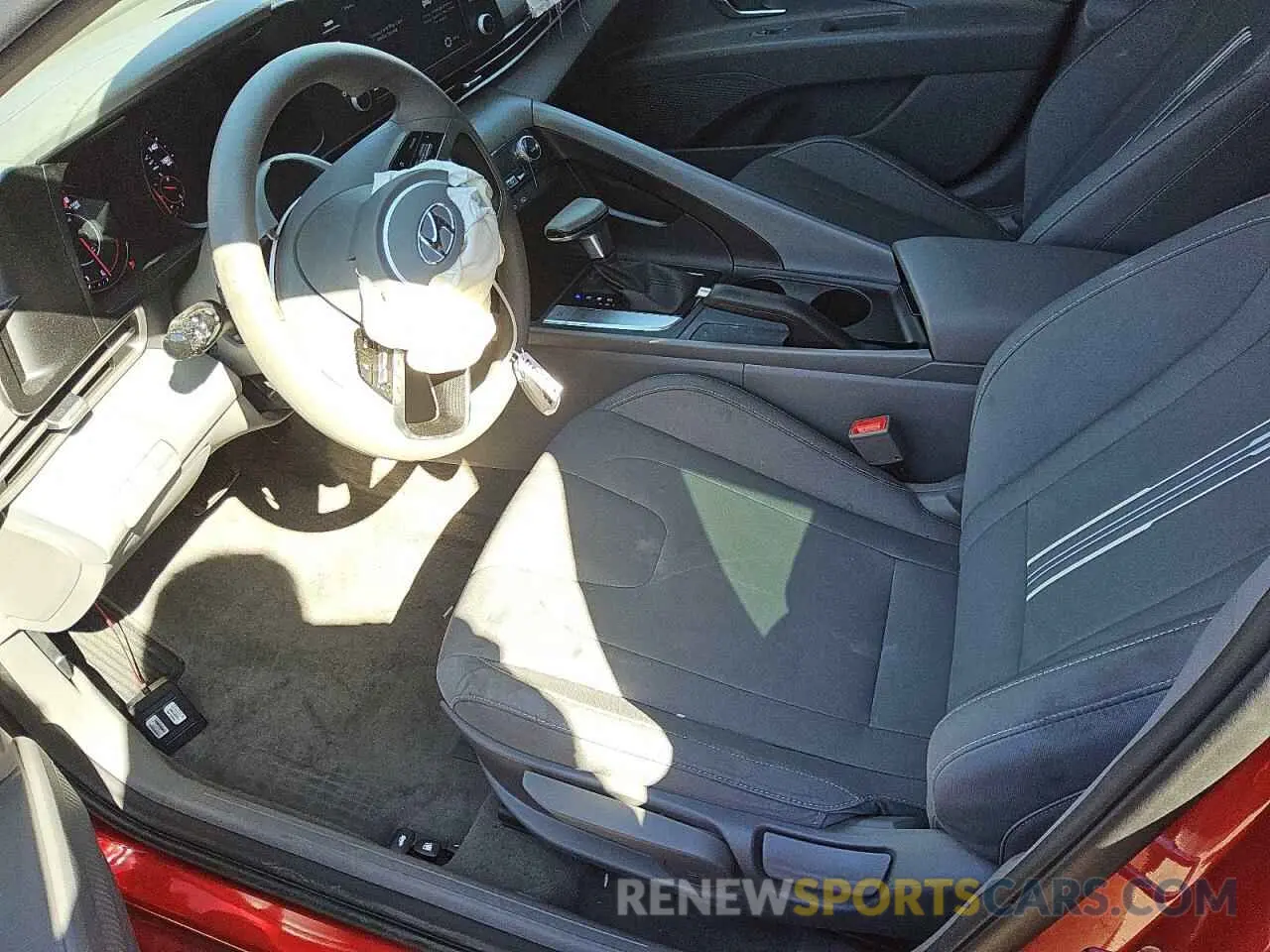 7 Photograph of a damaged car 5NPLM4AG9PH096017 HYUNDAI ELANTRA 2023