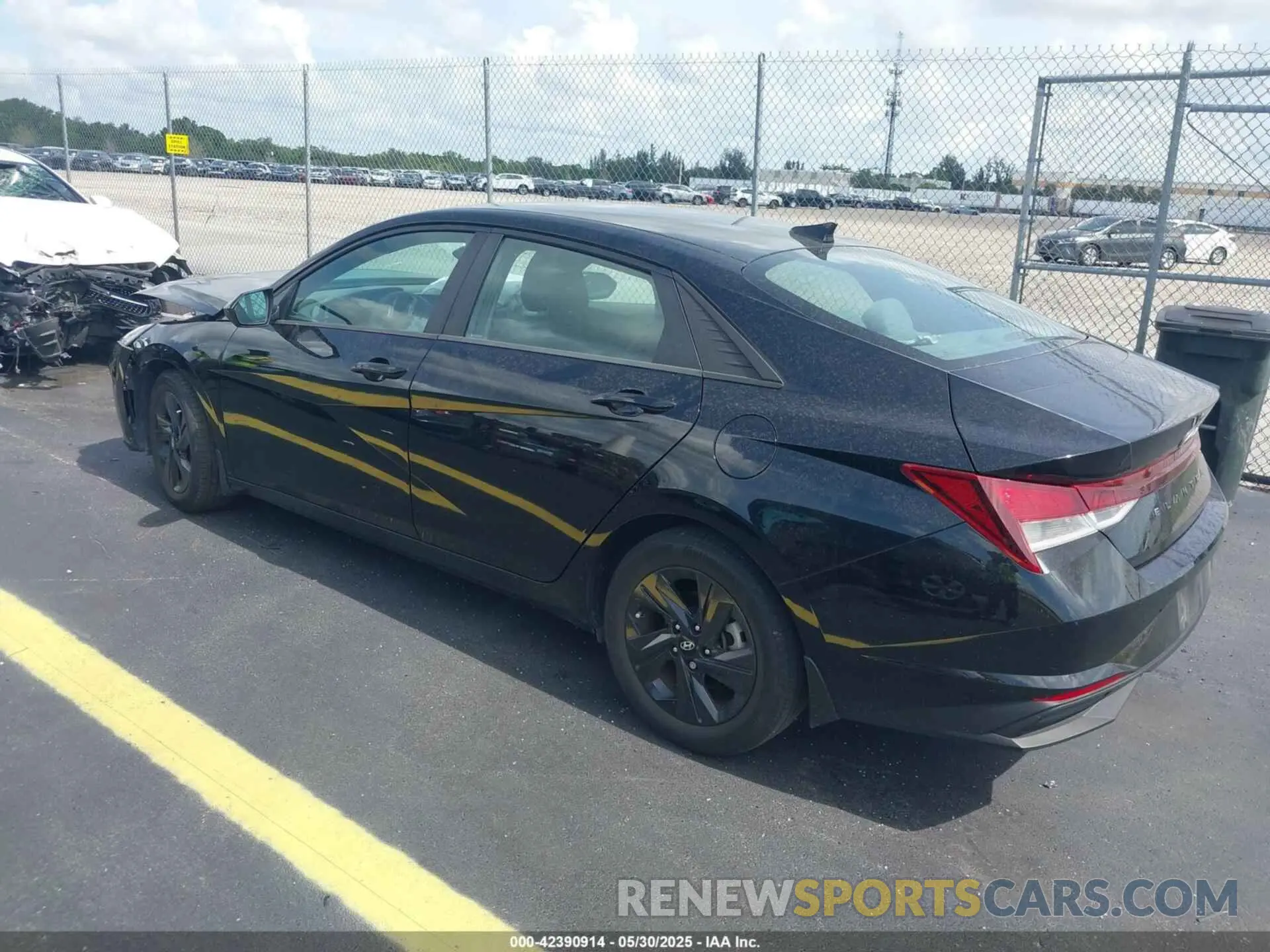 3 Photograph of a damaged car 5NPLM4AG9PH101104 HYUNDAI ELANTRA 2023