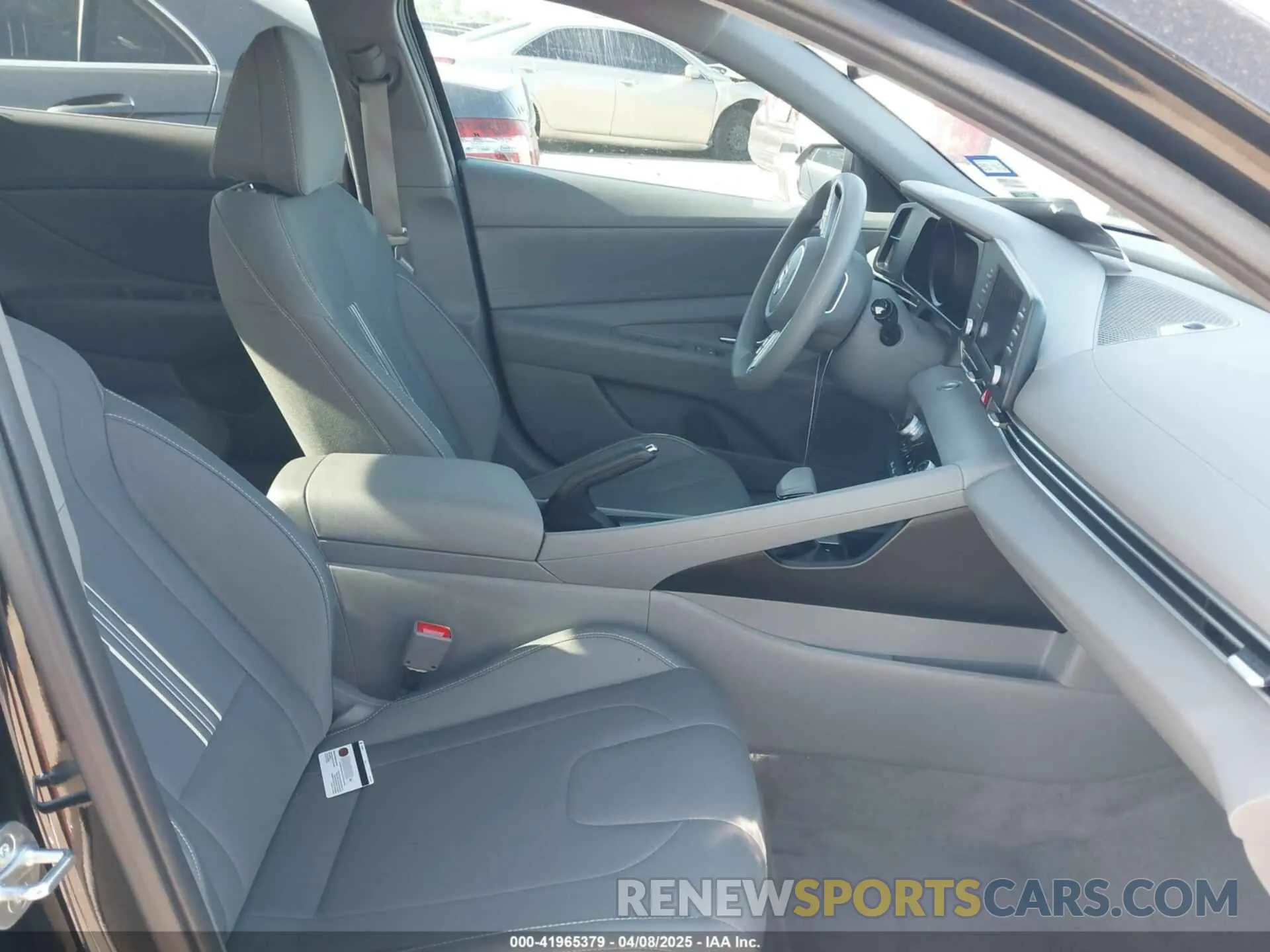 5 Photograph of a damaged car 5NPLM4AG9PH116556 HYUNDAI ELANTRA 2023