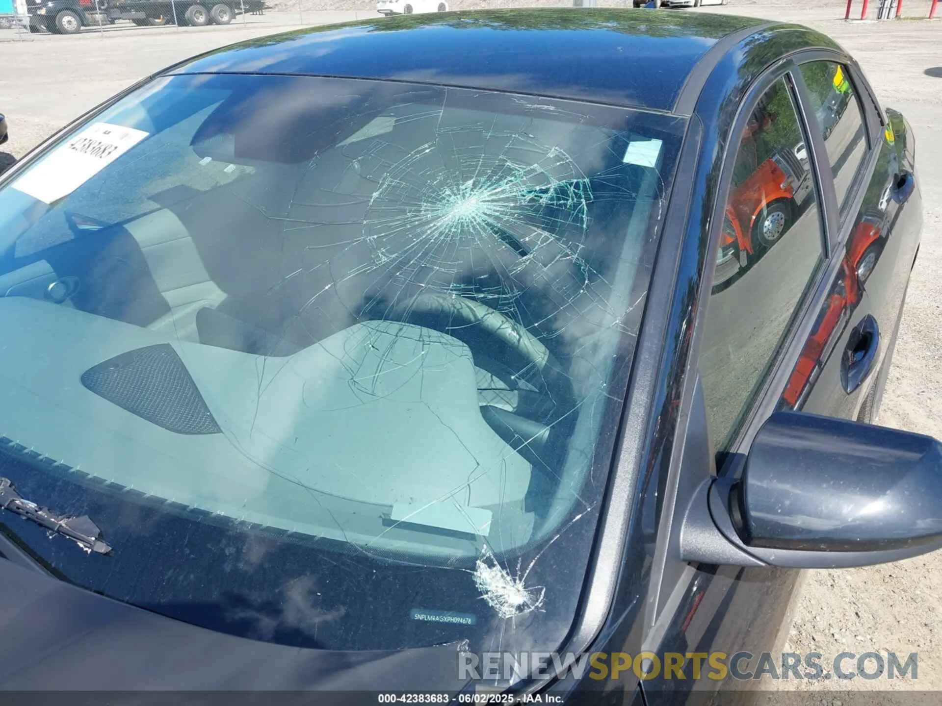 18 Photograph of a damaged car 5NPLM4AGXPH094678 HYUNDAI ELANTRA 2023