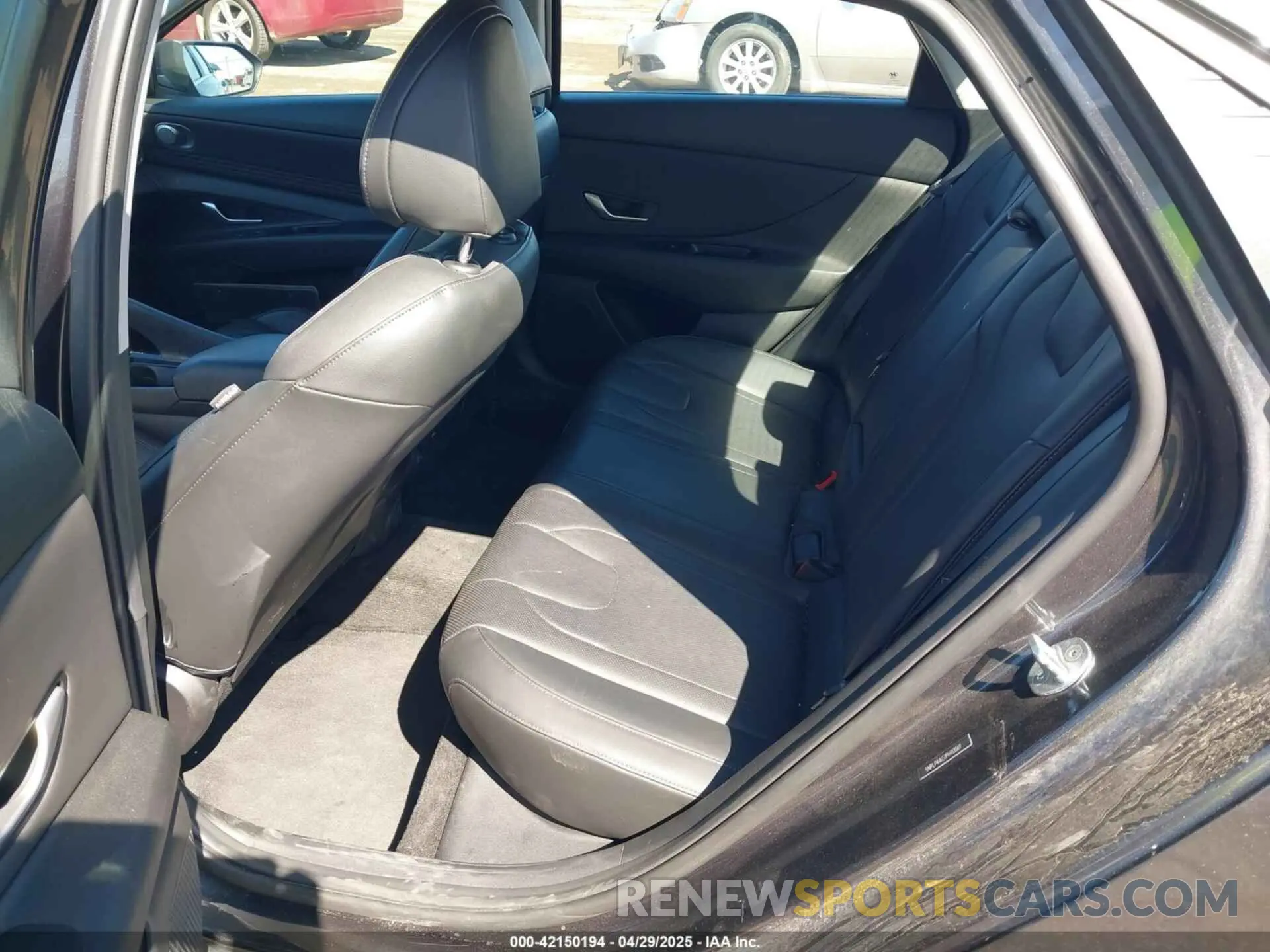 8 Photograph of a damaged car 5NPLP4AG1PH112069 HYUNDAI ELANTRA 2023