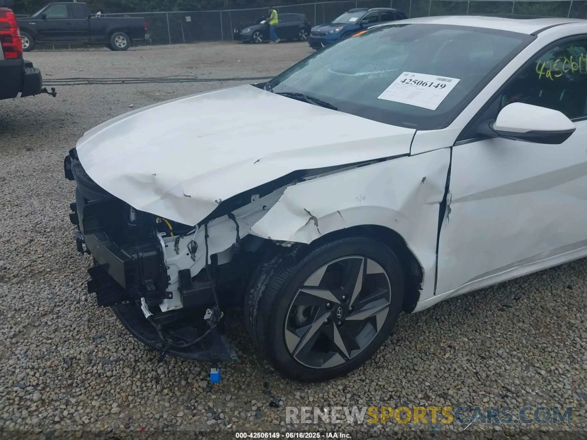 18 Photograph of a damaged car 5NPLP4AG2PH101369 HYUNDAI ELANTRA 2023