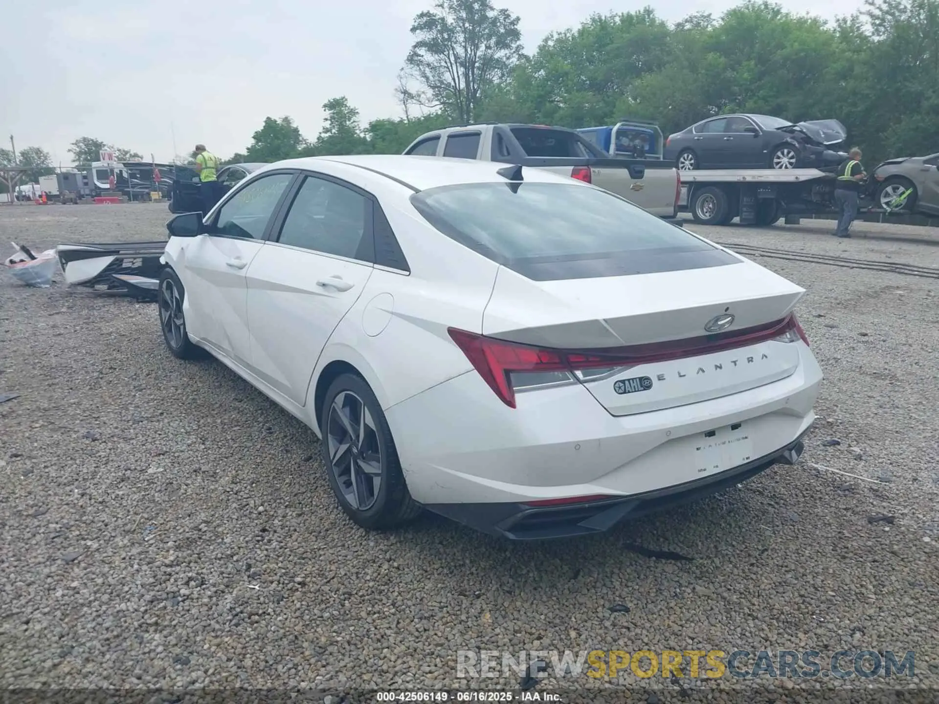 3 Photograph of a damaged car 5NPLP4AG2PH101369 HYUNDAI ELANTRA 2023