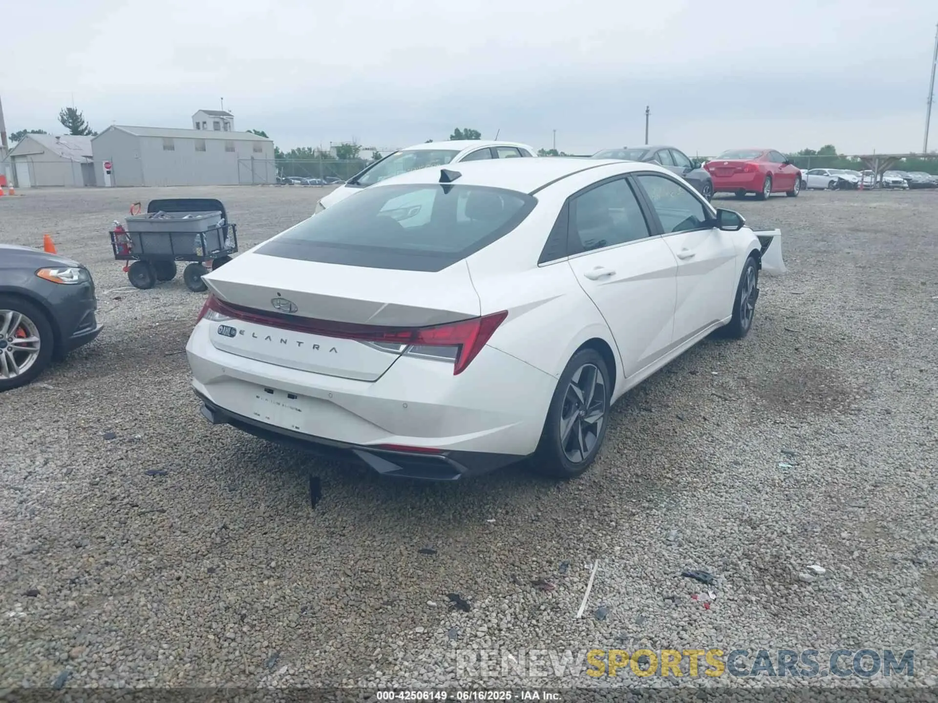 4 Photograph of a damaged car 5NPLP4AG2PH101369 HYUNDAI ELANTRA 2023
