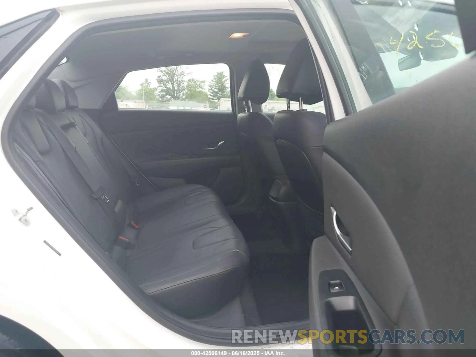 8 Photograph of a damaged car 5NPLP4AG2PH101369 HYUNDAI ELANTRA 2023