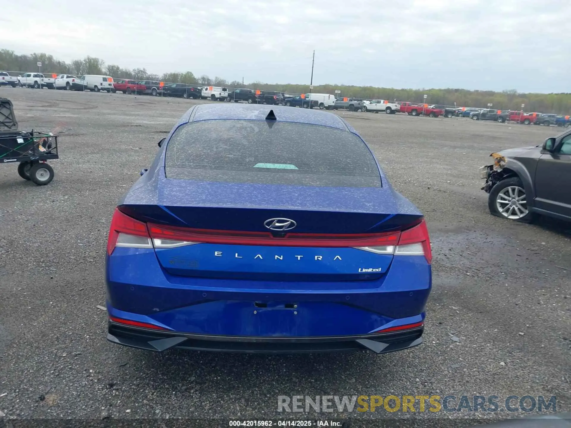 16 Photograph of a damaged car 5NPLP4AG7PH105417 HYUNDAI ELANTRA 2023