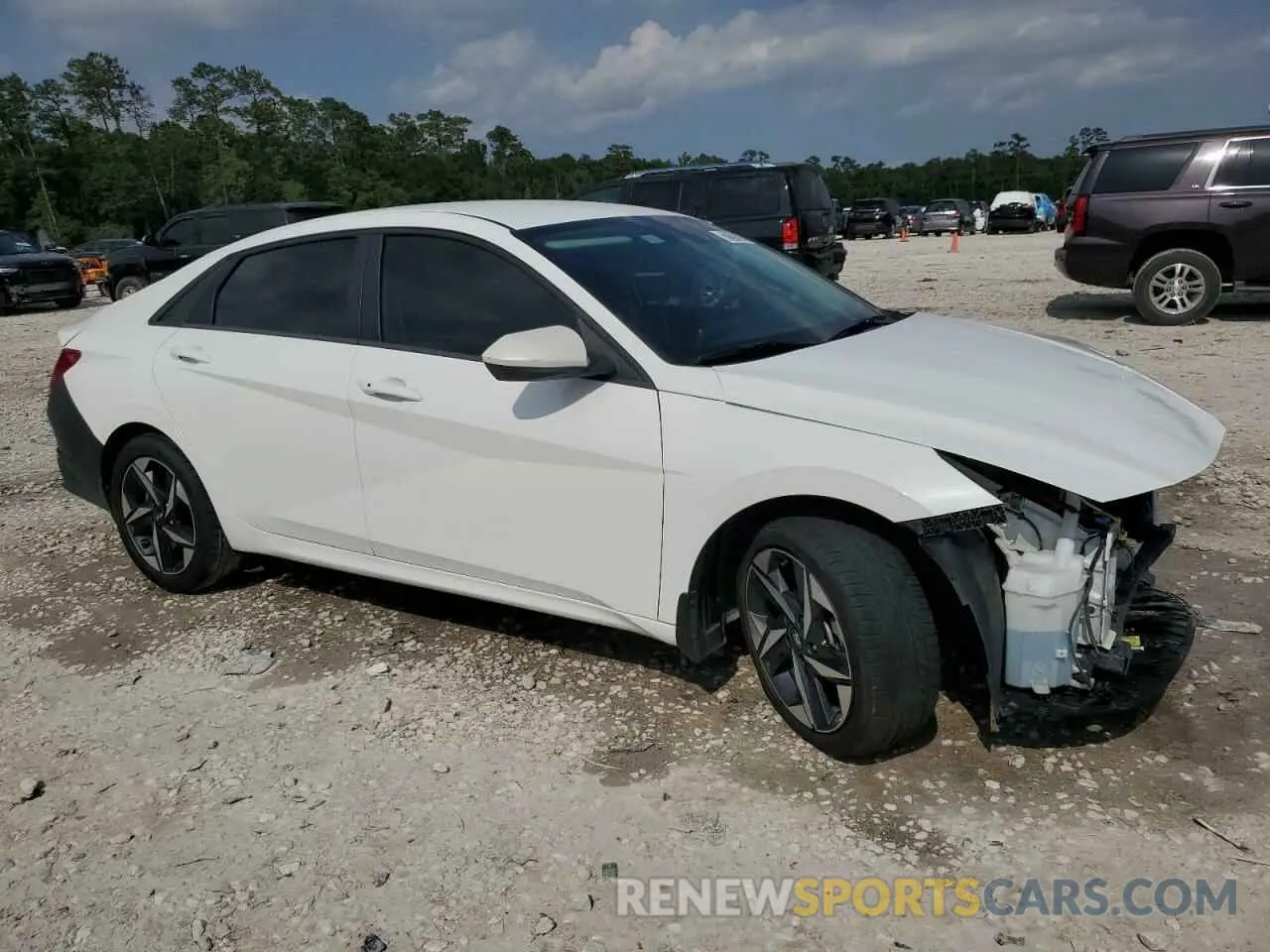 4 Photograph of a damaged car 5NPLS4AG0PH103099 HYUNDAI ELANTRA 2023