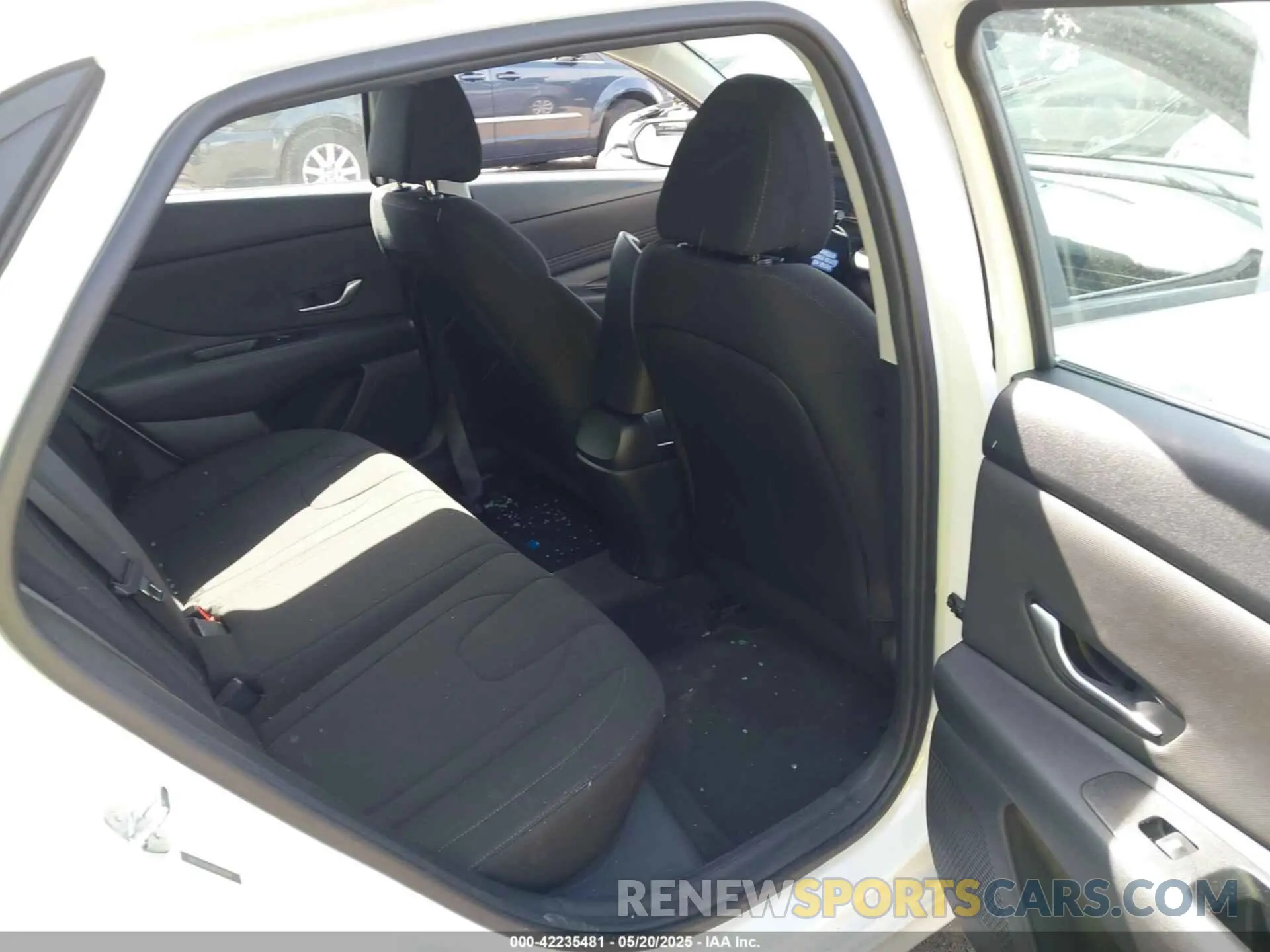 8 Photograph of a damaged car 5NPLS4AG0PH112059 HYUNDAI ELANTRA 2023