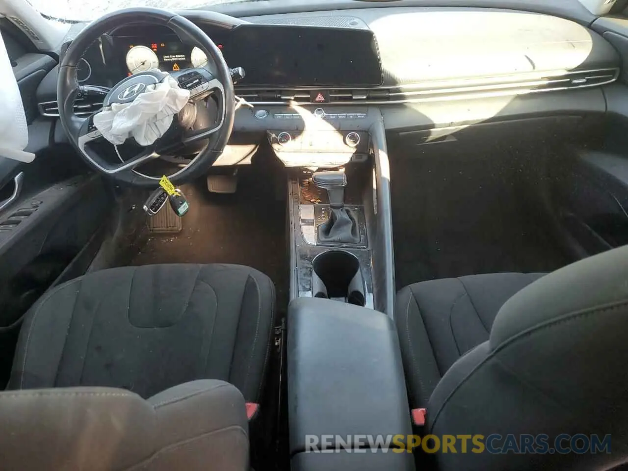 8 Photograph of a damaged car 5NPLS4AG1PH091724 HYUNDAI ELANTRA 2023