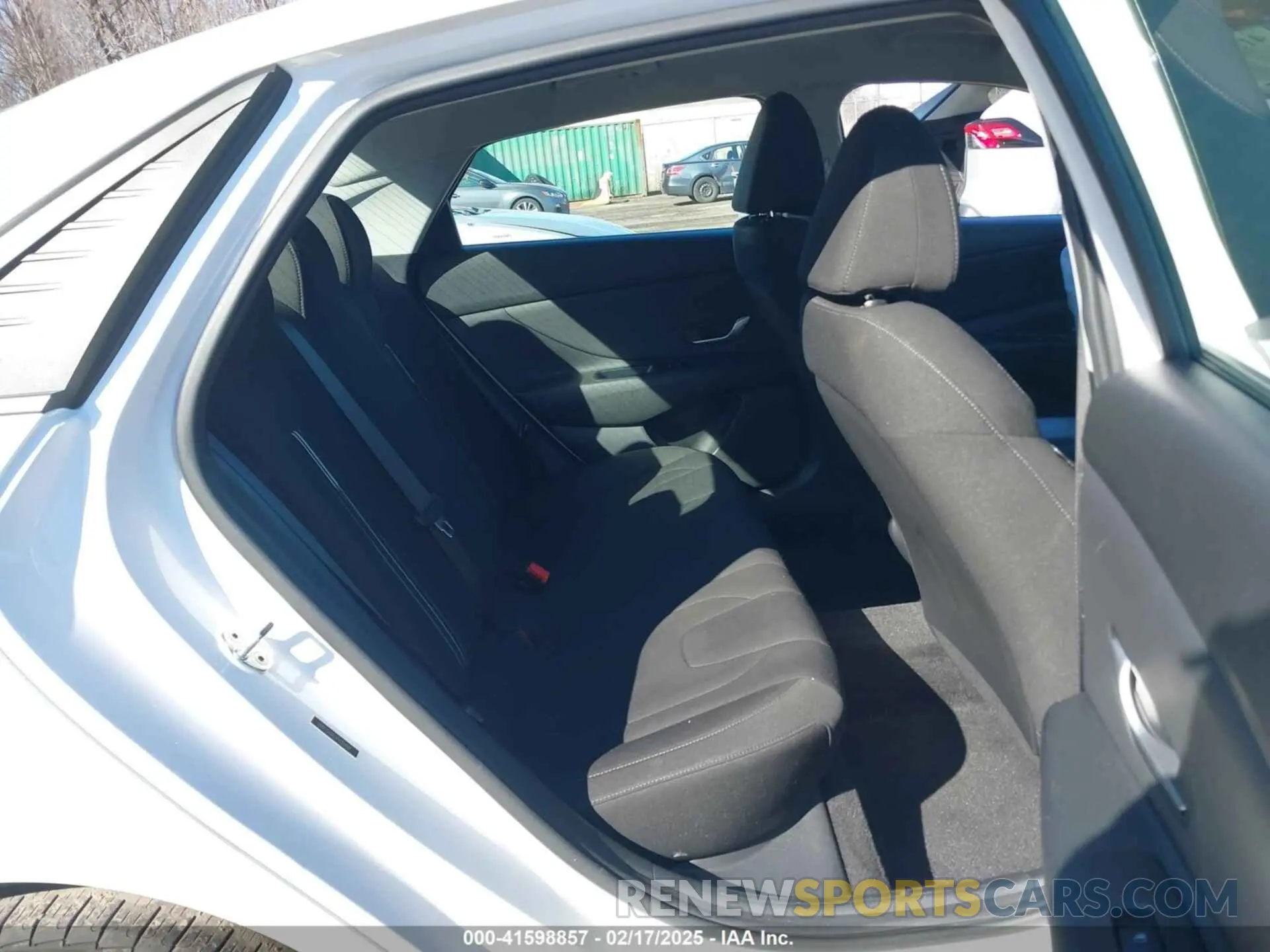 8 Photograph of a damaged car 5NPLS4AG1PH101989 HYUNDAI ELANTRA 2023