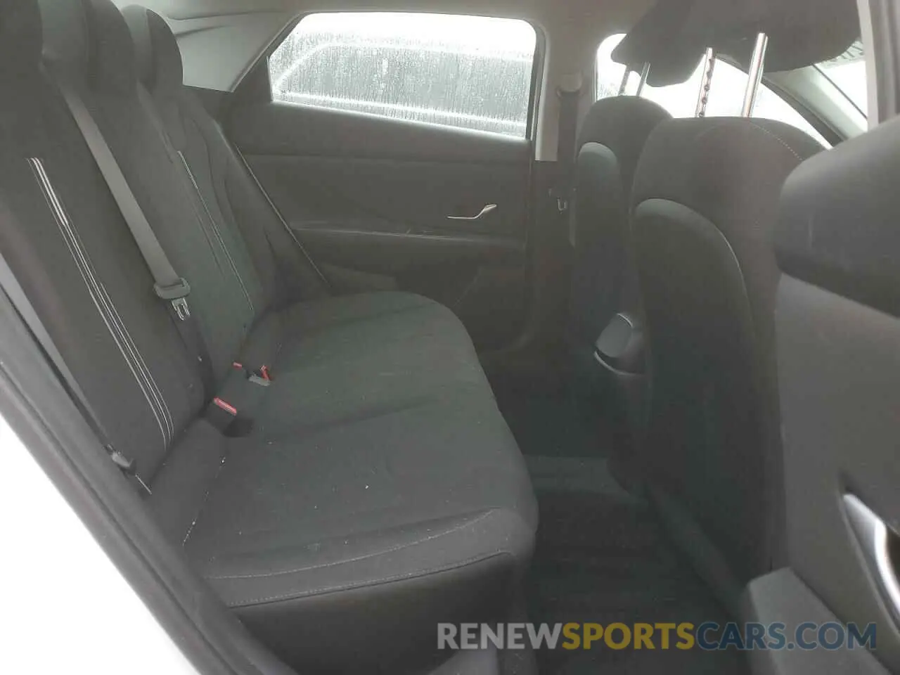 10 Photograph of a damaged car 5NPLS4AG2PH096589 HYUNDAI ELANTRA 2023