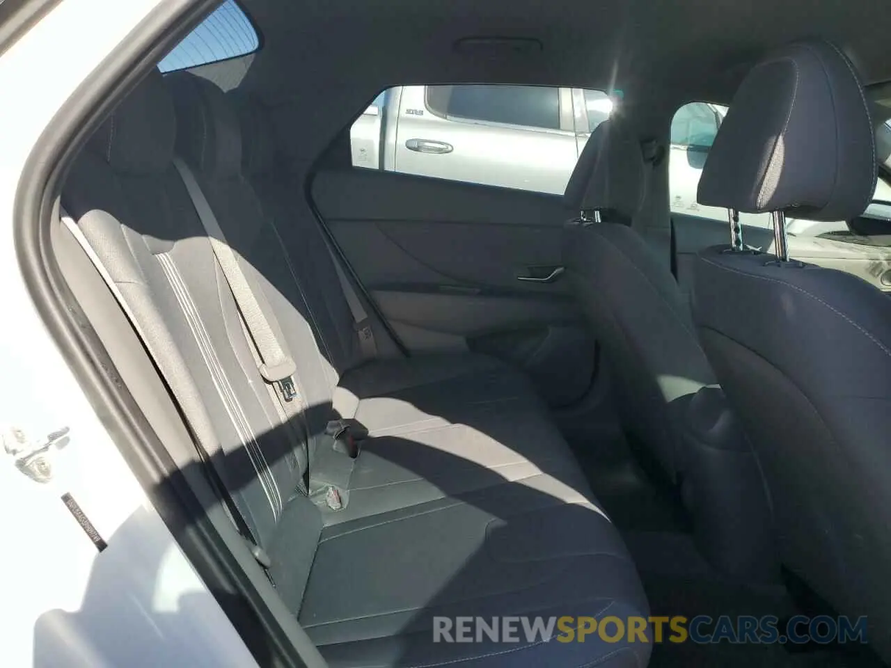 10 Photograph of a damaged car 5NPLS4AG3PH097749 HYUNDAI ELANTRA 2023