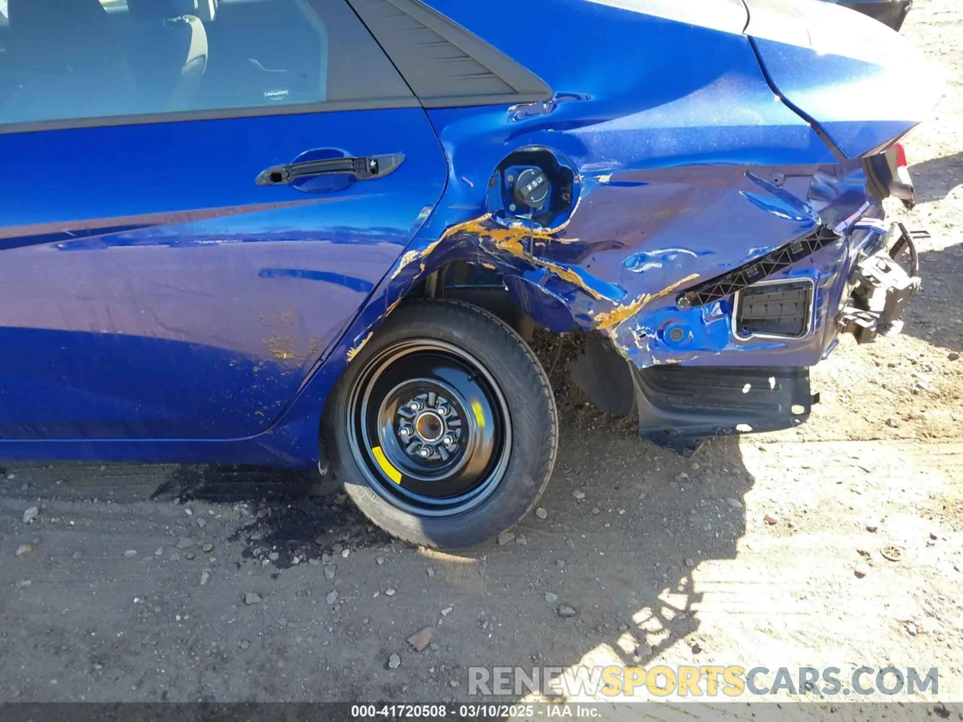 17 Photograph of a damaged car 5NPLS4AG3PH110029 HYUNDAI ELANTRA 2023