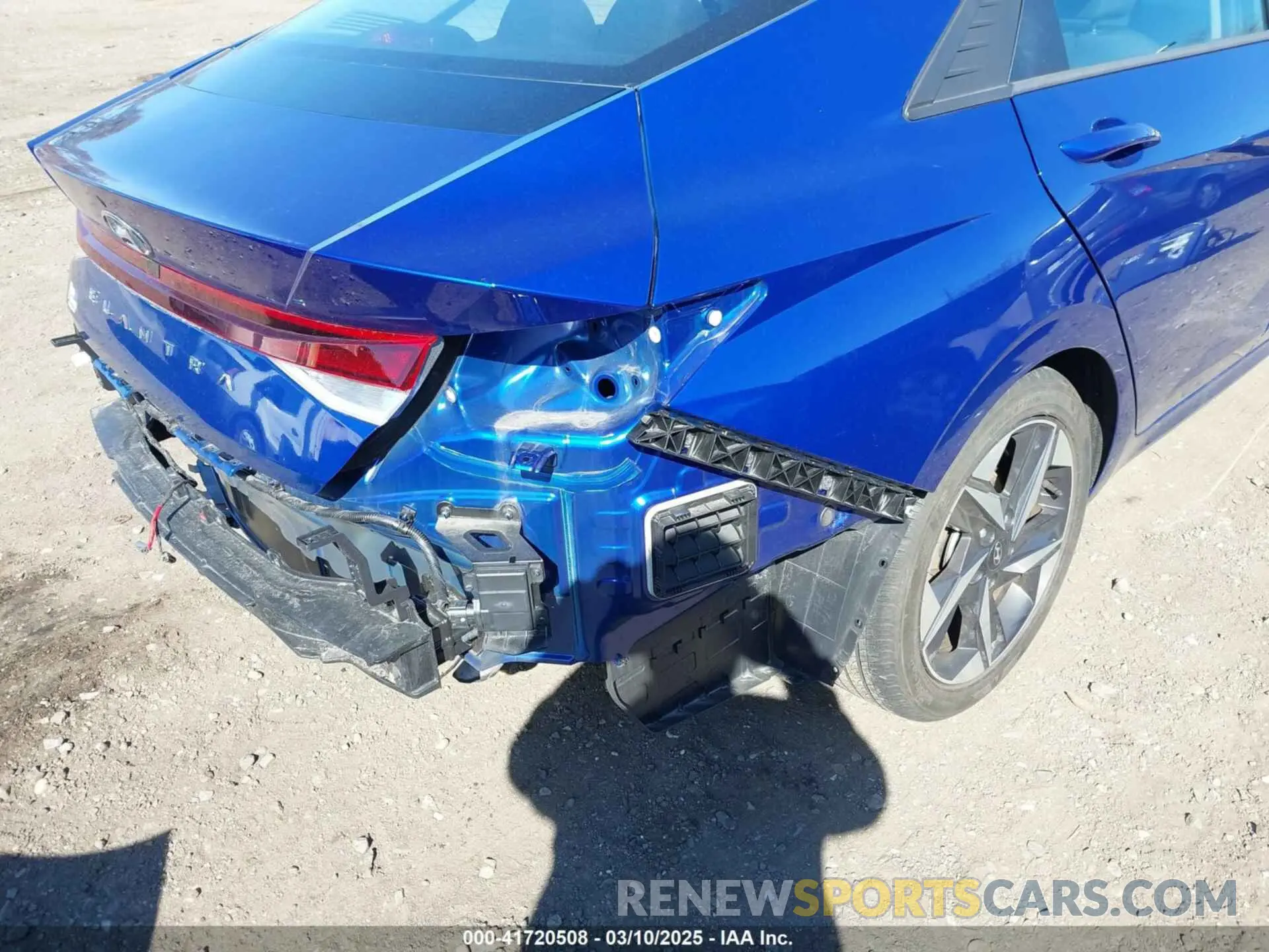 19 Photograph of a damaged car 5NPLS4AG3PH110029 HYUNDAI ELANTRA 2023