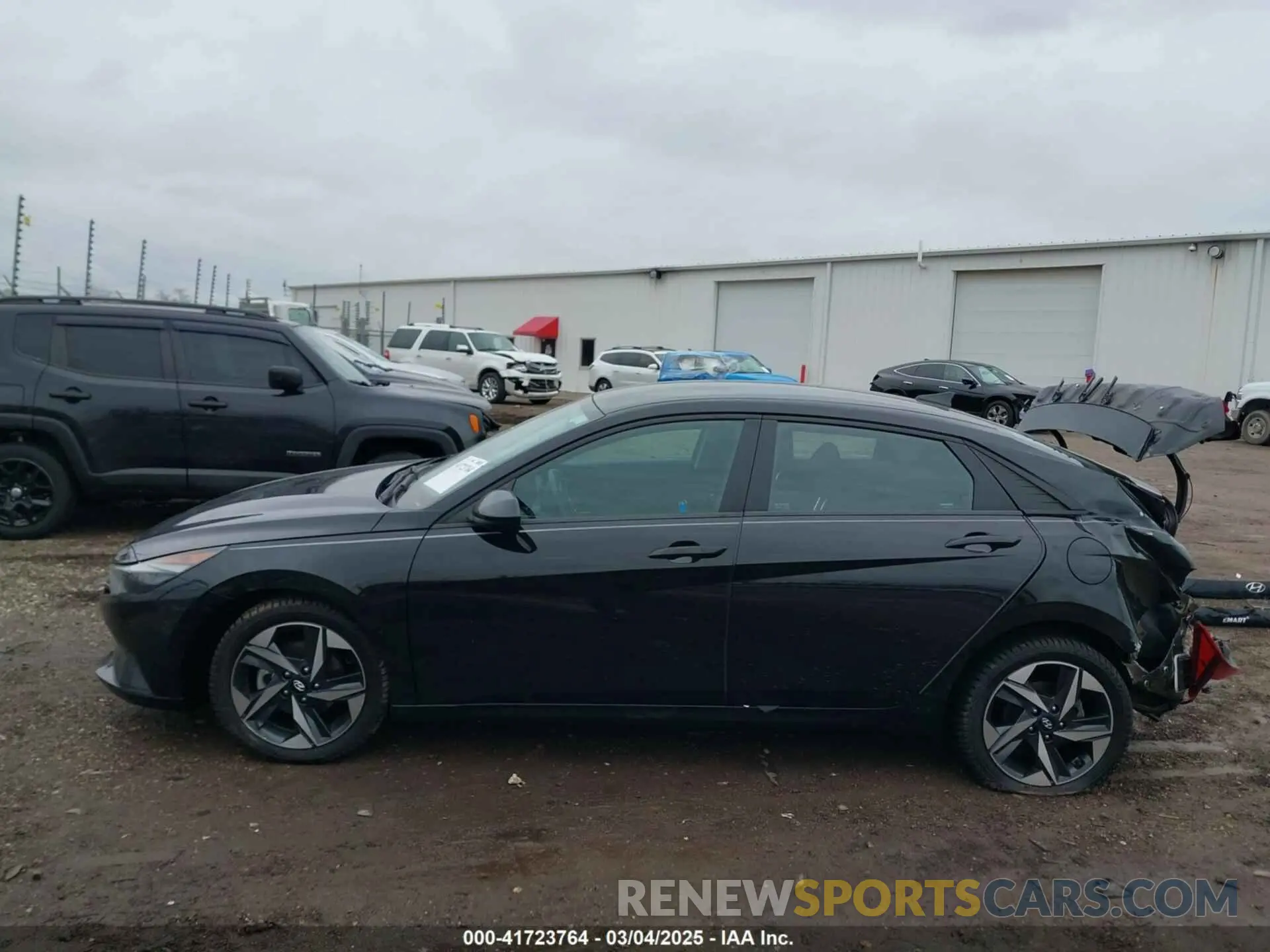 14 Photograph of a damaged car 5NPLS4AG4PH105597 HYUNDAI ELANTRA 2023