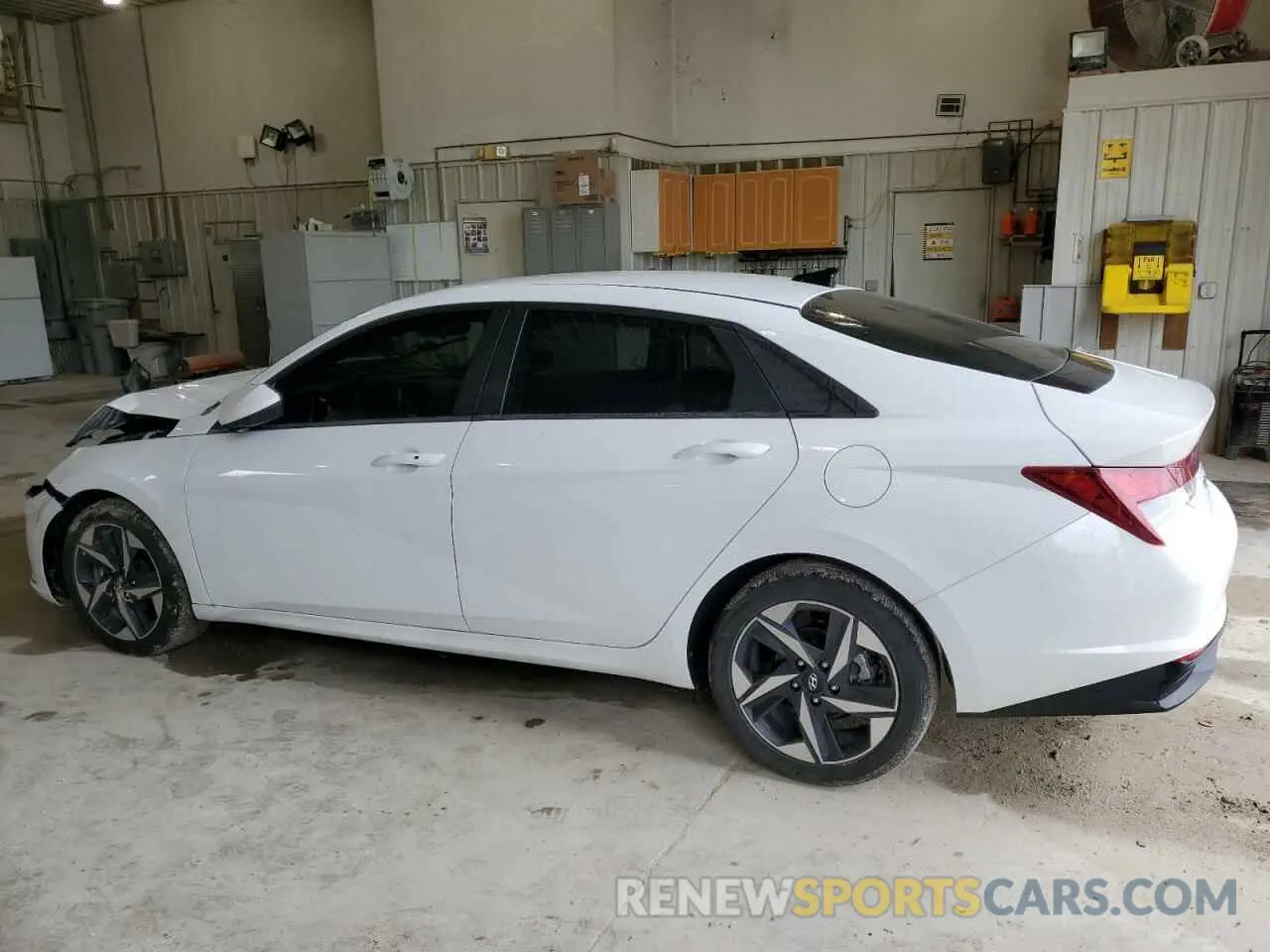 2 Photograph of a damaged car 5NPLS4AG4PH115109 HYUNDAI ELANTRA 2023