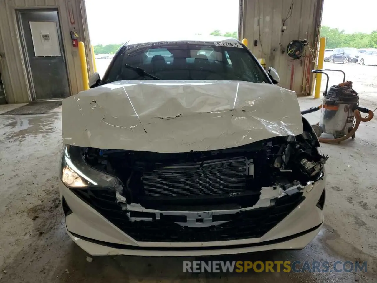 5 Photograph of a damaged car 5NPLS4AG4PH115109 HYUNDAI ELANTRA 2023