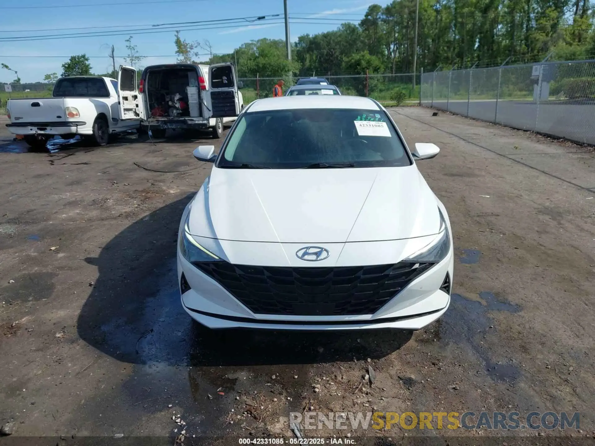 12 Photograph of a damaged car 5NPLS4AG5PH088017 HYUNDAI ELANTRA 2023