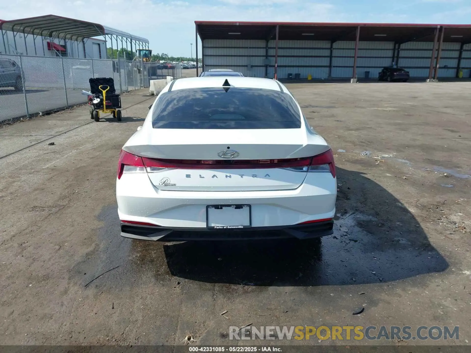 16 Photograph of a damaged car 5NPLS4AG5PH088017 HYUNDAI ELANTRA 2023