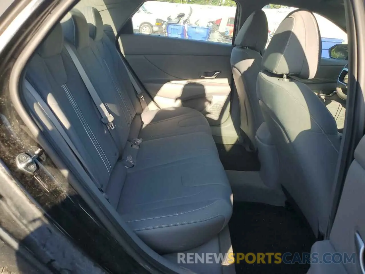 10 Photograph of a damaged car 5NPLS4AG5PH108041 HYUNDAI ELANTRA 2023