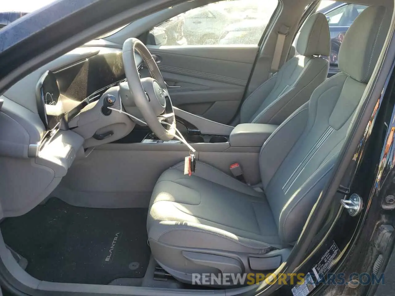 7 Photograph of a damaged car 5NPLS4AG5PH108041 HYUNDAI ELANTRA 2023