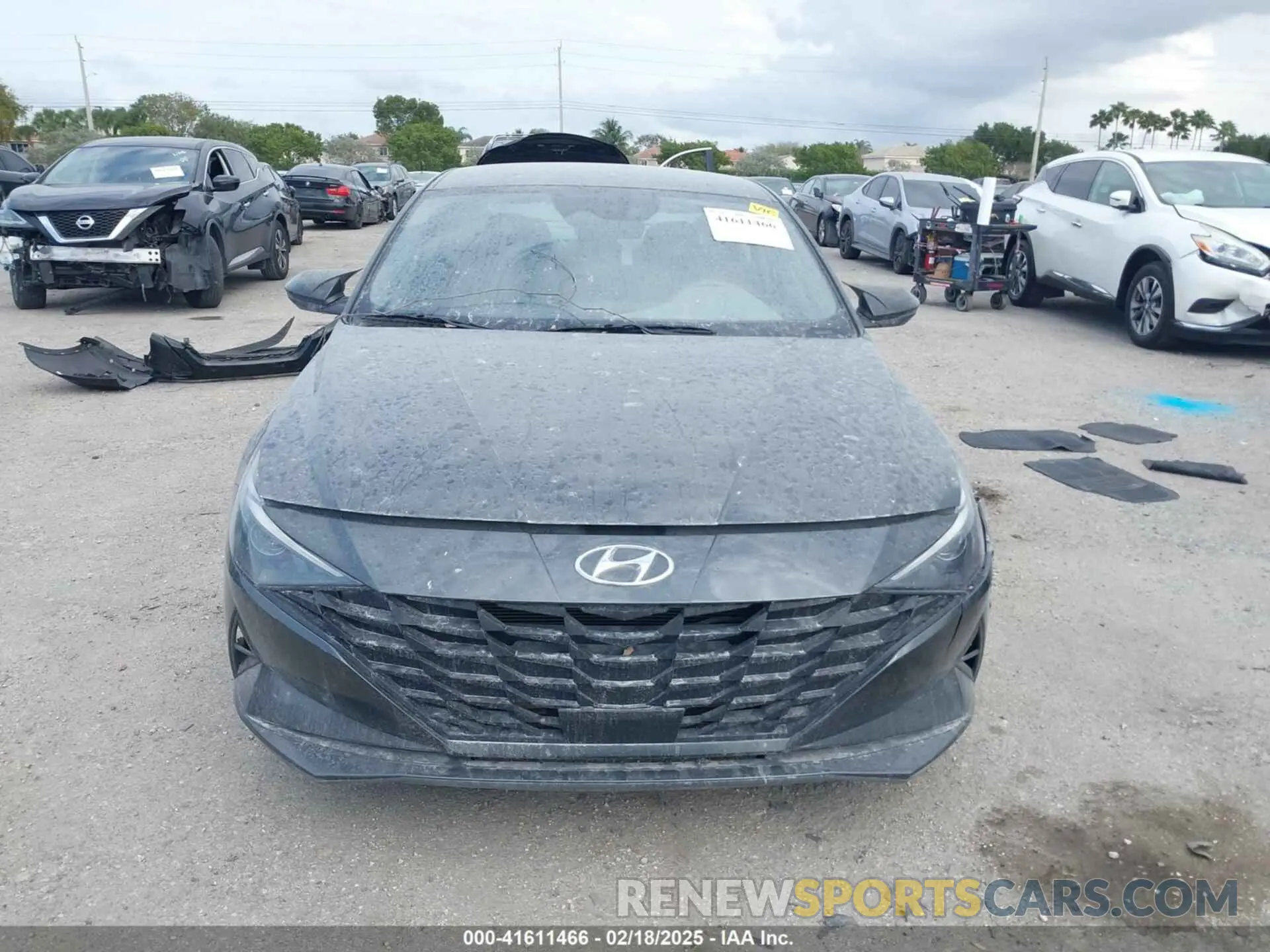 12 Photograph of a damaged car 5NPLS4AG6PH112289 HYUNDAI ELANTRA 2023
