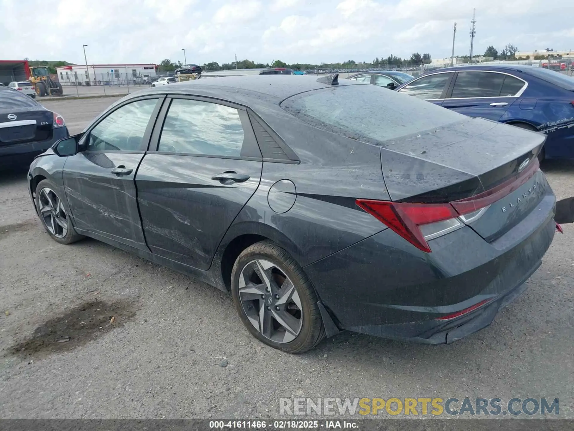 3 Photograph of a damaged car 5NPLS4AG6PH112289 HYUNDAI ELANTRA 2023