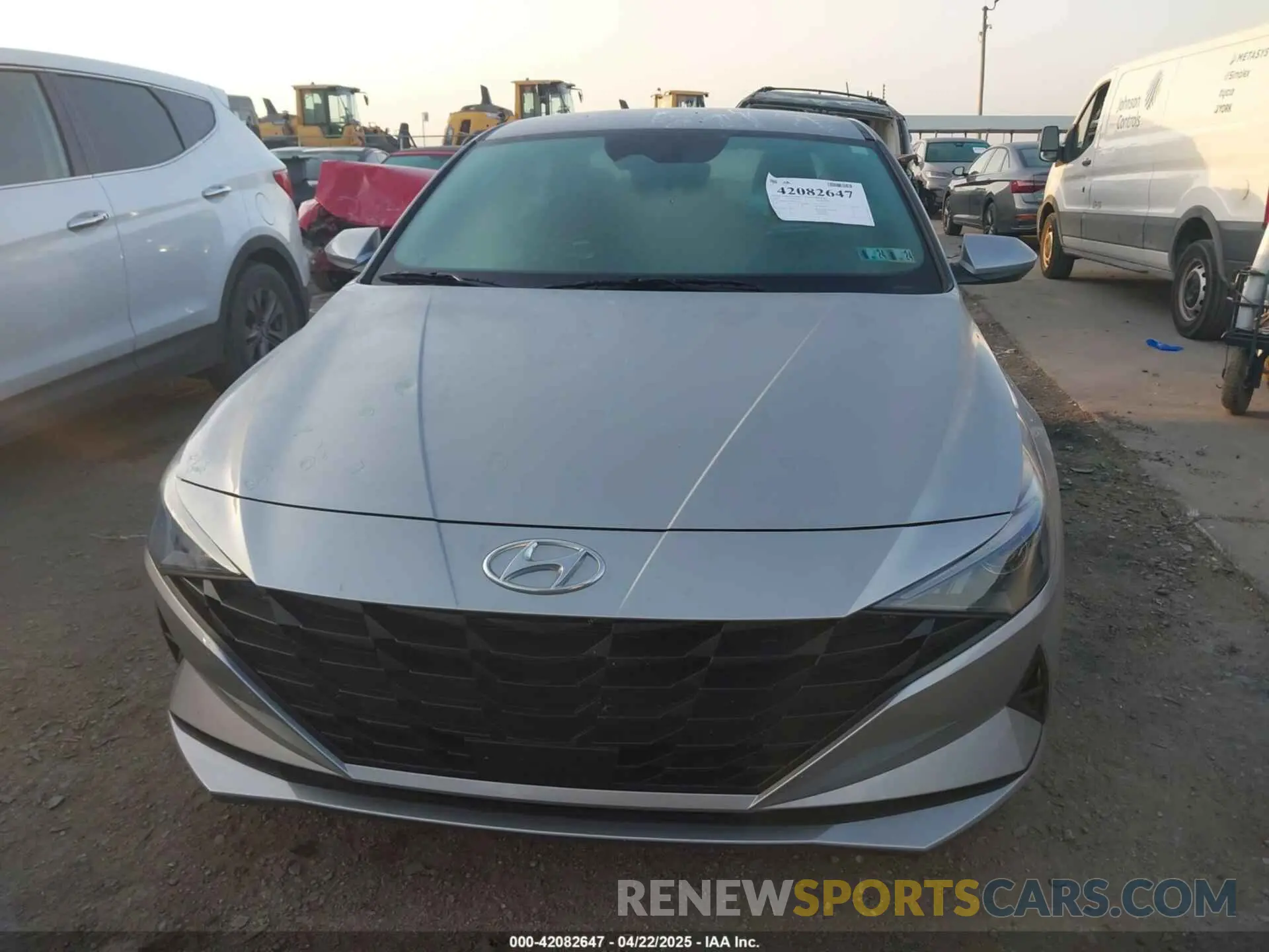 12 Photograph of a damaged car 5NPLS4AG7PH117792 HYUNDAI ELANTRA 2023