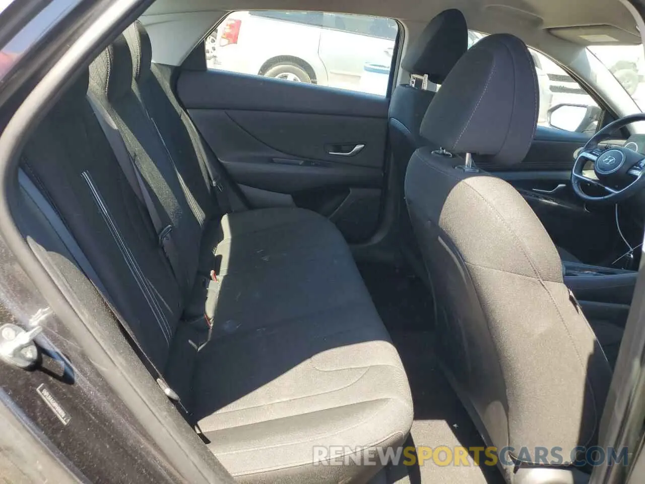 10 Photograph of a damaged car 5NPLS4AG8PH098296 HYUNDAI ELANTRA 2023