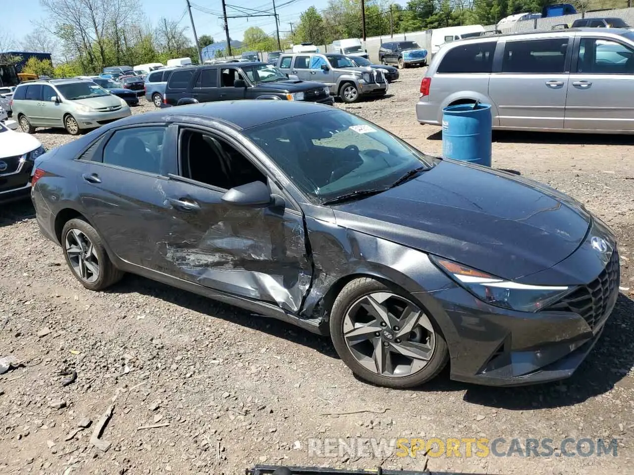 4 Photograph of a damaged car 5NPLS4AG8PH098296 HYUNDAI ELANTRA 2023