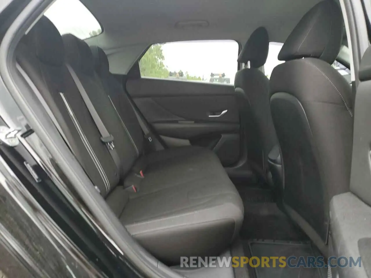 10 Photograph of a damaged car 5NPLS4AG9PH097027 HYUNDAI ELANTRA 2023