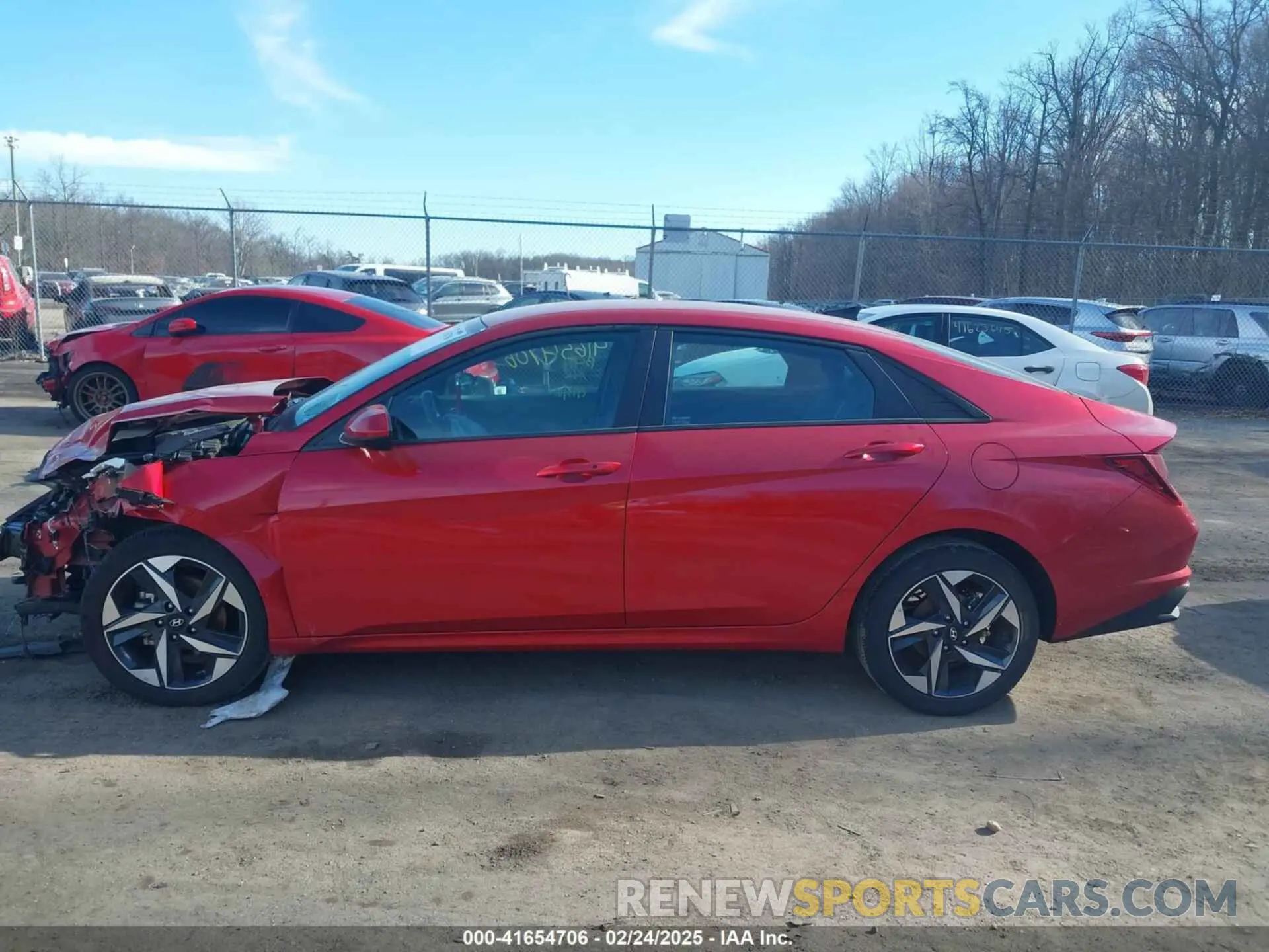 13 Photograph of a damaged car 5NPLS4AG9PH099487 HYUNDAI ELANTRA 2023