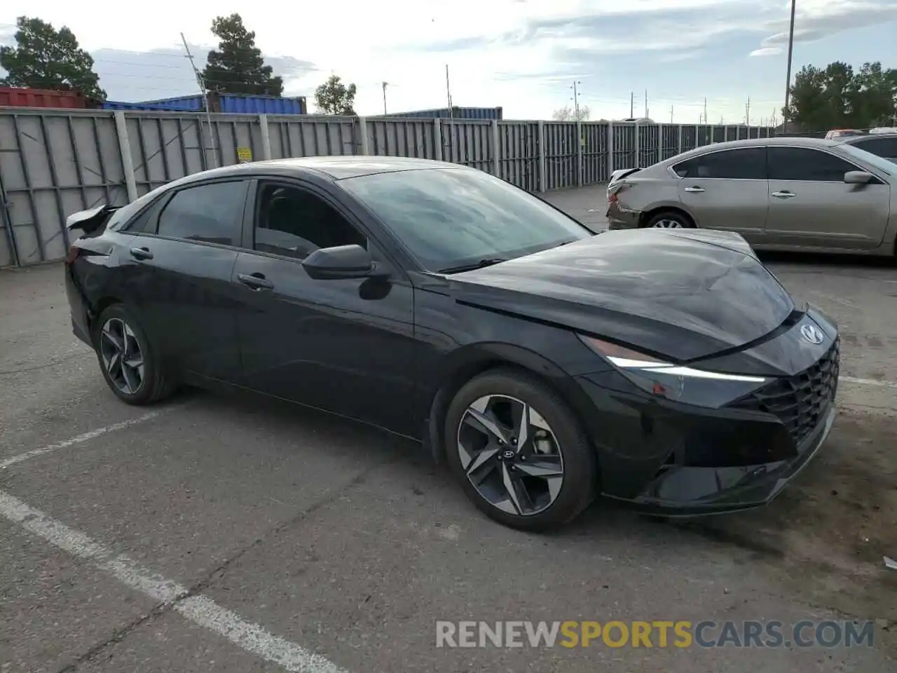 4 Photograph of a damaged car 5NPLS4AG9PH106650 HYUNDAI ELANTRA 2023