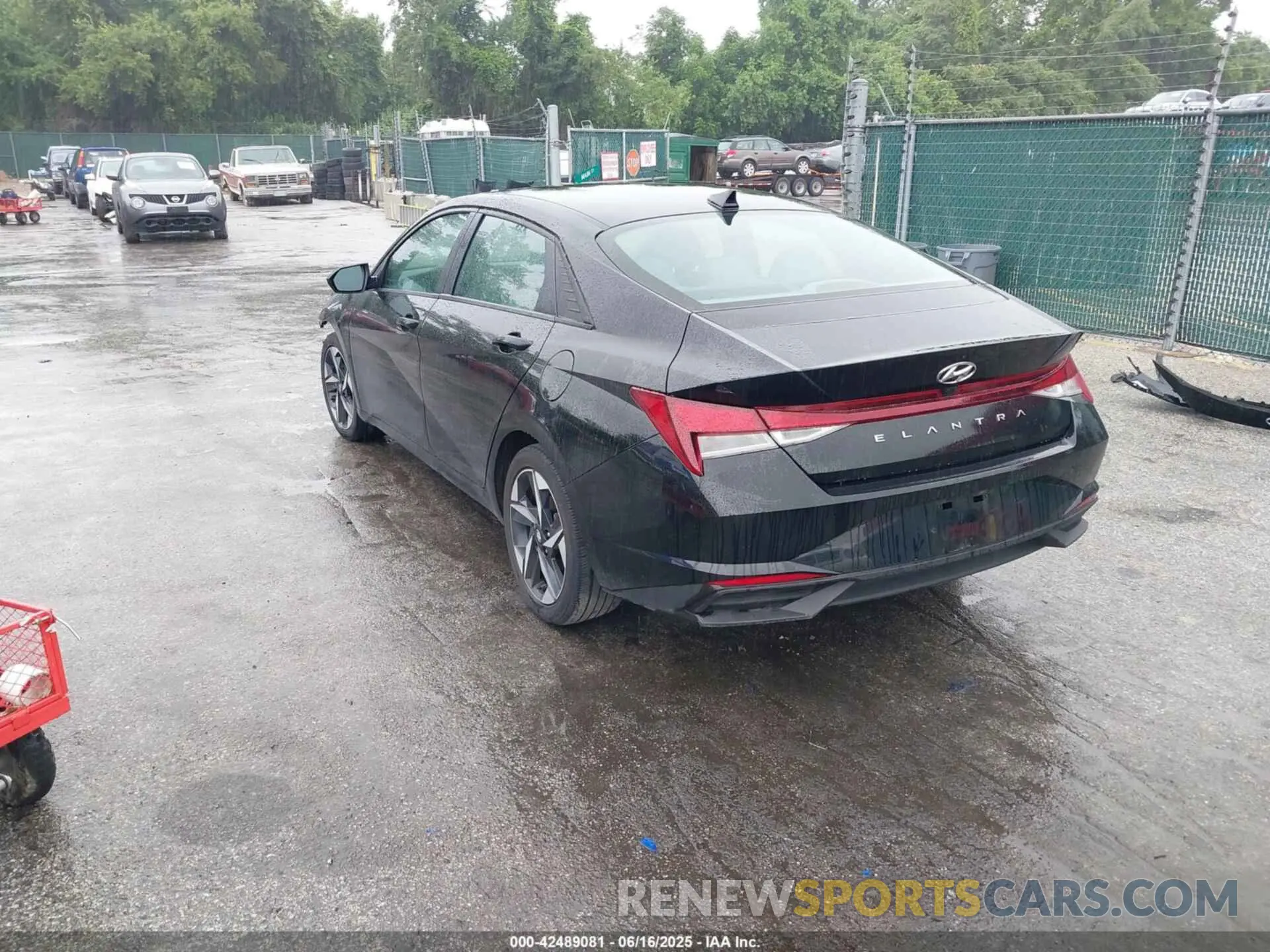 3 Photograph of a damaged car 5NPLS4AG9PH111699 HYUNDAI ELANTRA 2023