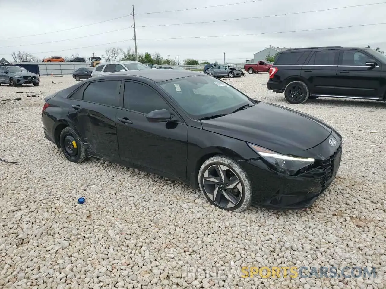 4 Photograph of a damaged car 5NPLS4AGXPH099448 HYUNDAI ELANTRA 2023